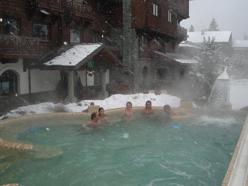 Hotel Relais Des Glaciers - Adults Only Champoluc Exteriör bild